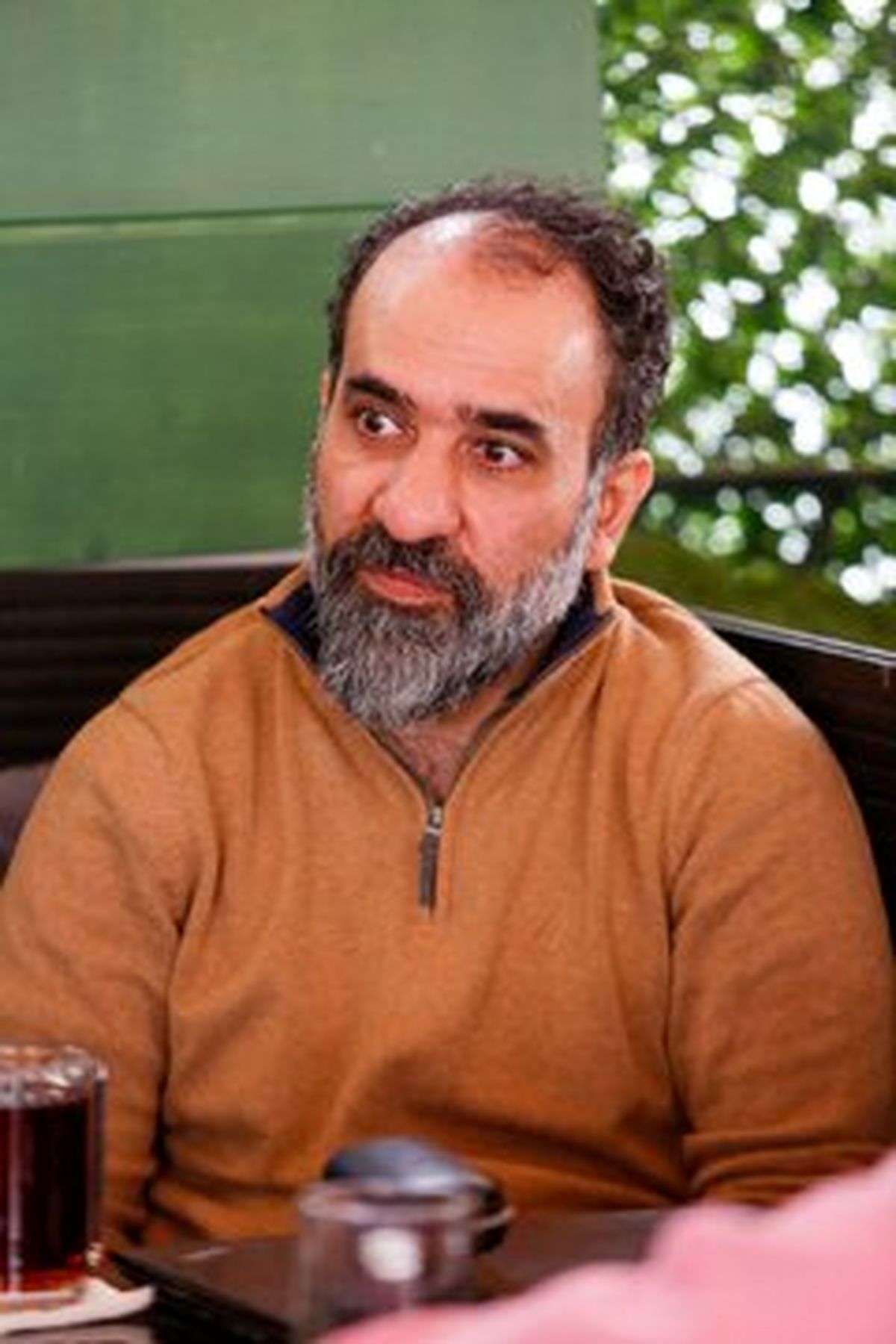 رضا امیرخانی: به شکل بیمارگونه‌ای همه نقدها به آثارم را می‌خوانم