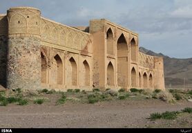 مستند نگاری بیش از 10 اثر تاریخی"نوش آباد"