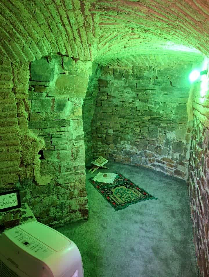 گزارشی از بازگشت روح خلوت به تخت فولاد؛ جایی که زمان در برابر نور زانو می‌زند 