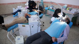 ارمغان «لبخند ایران» برای ساکنان زینبیه؛ دندانپزشکان جوان به یاری محرومان شتافتند