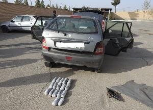 کشف تریاک جاساز شده در باک پراید