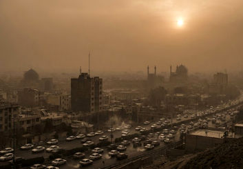 محاصره اصفهان در وضعیت قرمز: آلودگی هوا از مرز هشدار گذشت + جزئیات مناطق