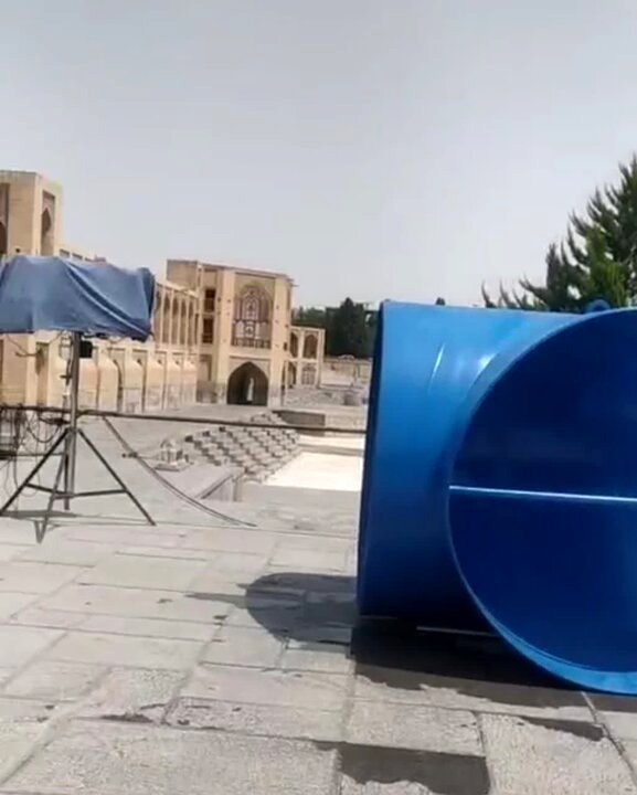 برپایی نمایشگاه انتقال آب خلیج فارس کنار پل خواجو+فیلم