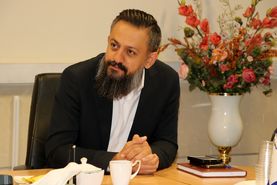 با حکم استاندار اصفهان: ایمان محبی به عنوان سفیر وفاق و امید منصوب شد