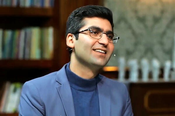 بیوگرافی مجتبی شکوری از لکنت زبان تا شهرت و سهمیه با حواشی