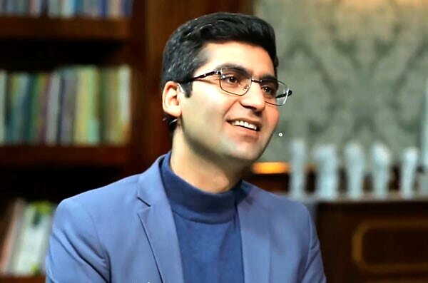 بیوگرافی مجتبی شکوری از لکنت زبان تا شهرت و سهمیه با حواشی