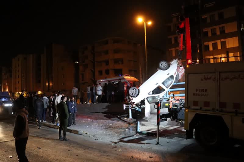 مرگ سرنشین خودروی واژگون شده در اتوبان همت+عکس