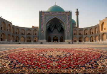 گنجینه زیر پا: رازهای ناگفته فرش اصفهان؛ سفیری که تمدن نصف جهان را به جهان می‌بافد