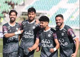 مجید علیاری برای ذوب آهن گل می کارد