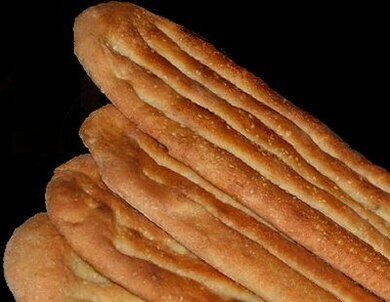 قوت غالب مردم، همچنان ، گران است
