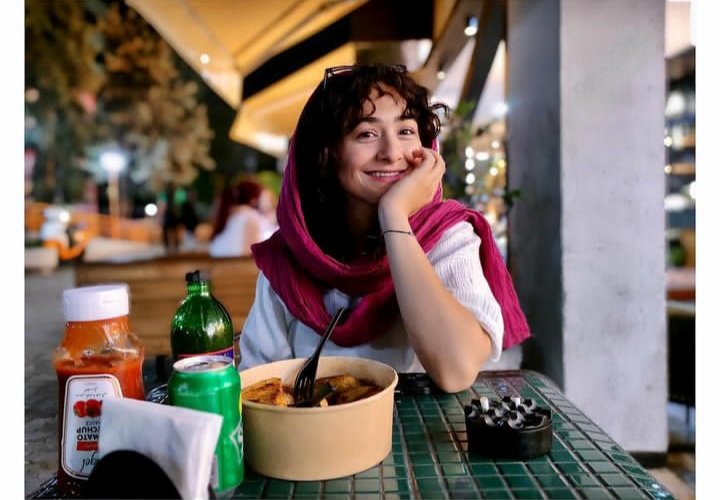 بیوگرافی الهام شفیعی بازیگر نقش مینا در سریال در انتهای شب