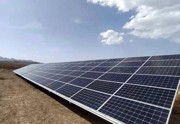  انقلاب سبز در دل کویر؛ جذب سرمایه‌گذاری ۲۱ هزار میلیارد تومانی برای تولید برق خورشیدی در اردستان