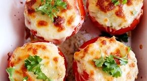 طرز تهیه دلمه گوجه فرنگی در فر + فوت و فن خوشمزه‌تر شدن
