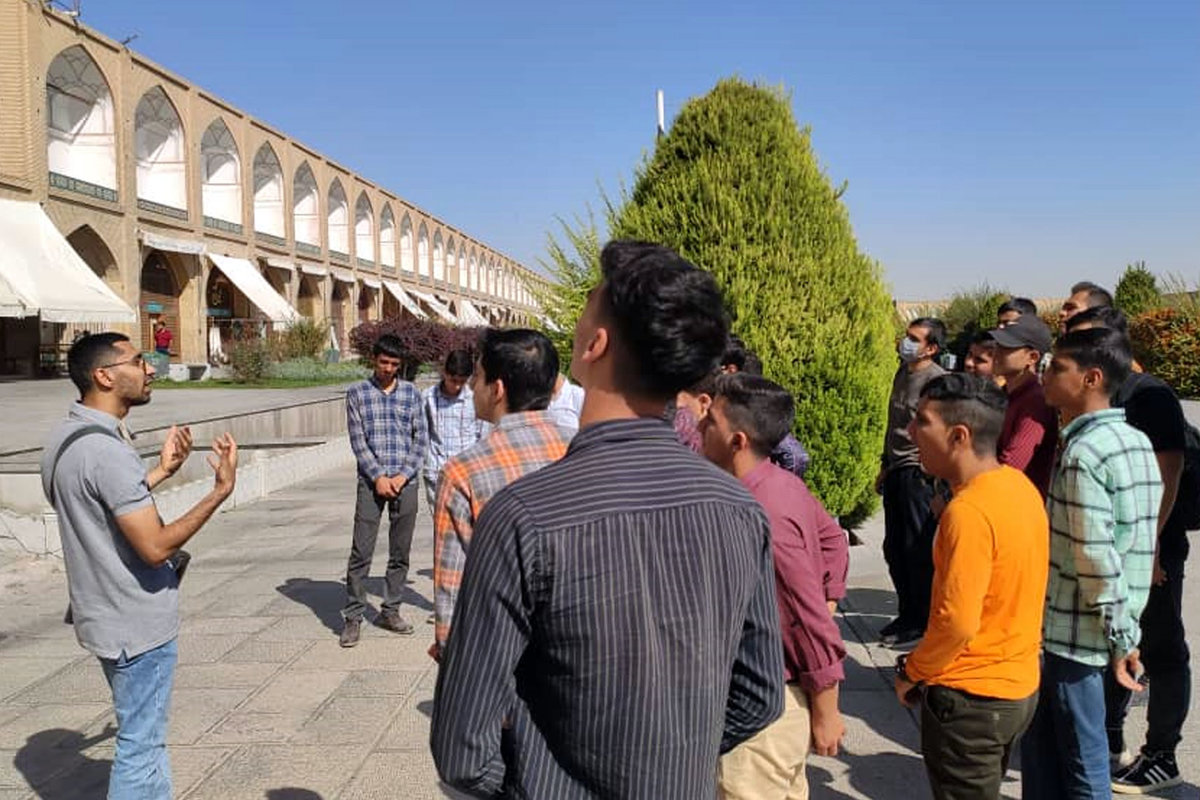 جای خالی پیوست فرهنگی برای نسل زد