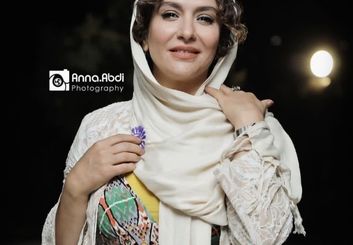 بیوگرافی کامل ساغر عزیزی | از فرح پهلوی تا مهمان کشی با عکس