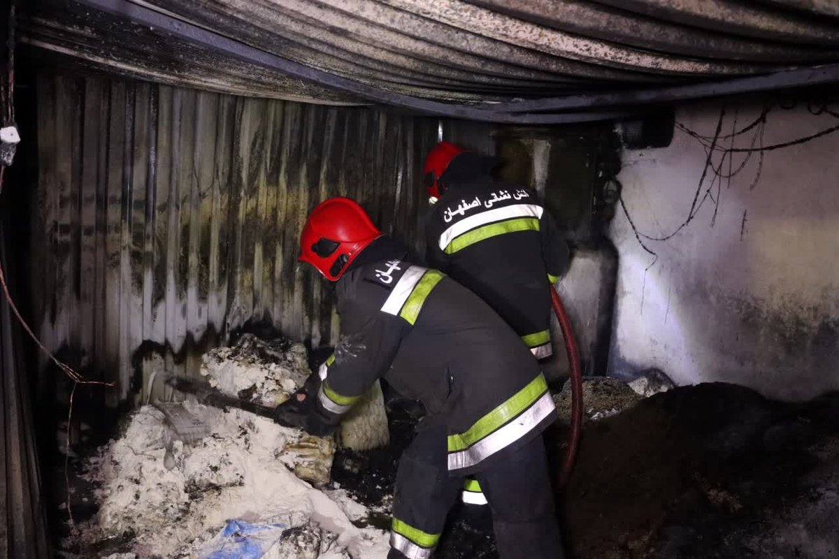 آتش نانوایی خیابان خواجه عمید به آسمان رفت 