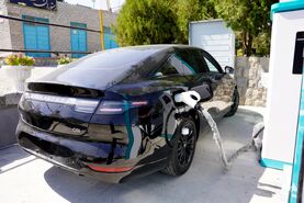 نخستین جایگاه شارژ سریع خودروهای برقی در جنوب کشور در آستانه افتتاح  
