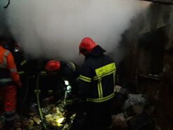 ضایعات داخل خانه خالی از سکنه در آتش سوخت